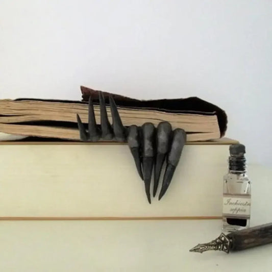 Thriller Devil's Hand Bookmark – Witch Hand Art Figurine for Halloween & Spooky Room Decor